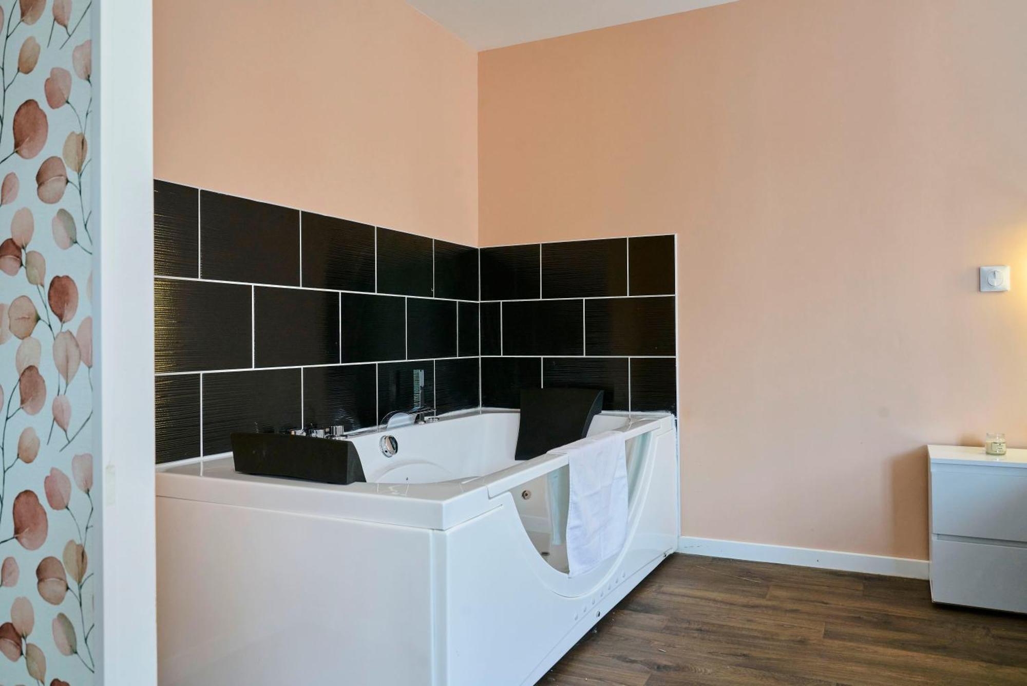 Апартаменти Ng Prestige L Lille L Tourcoing - Bouvines Balneo Екстер'єр фото
